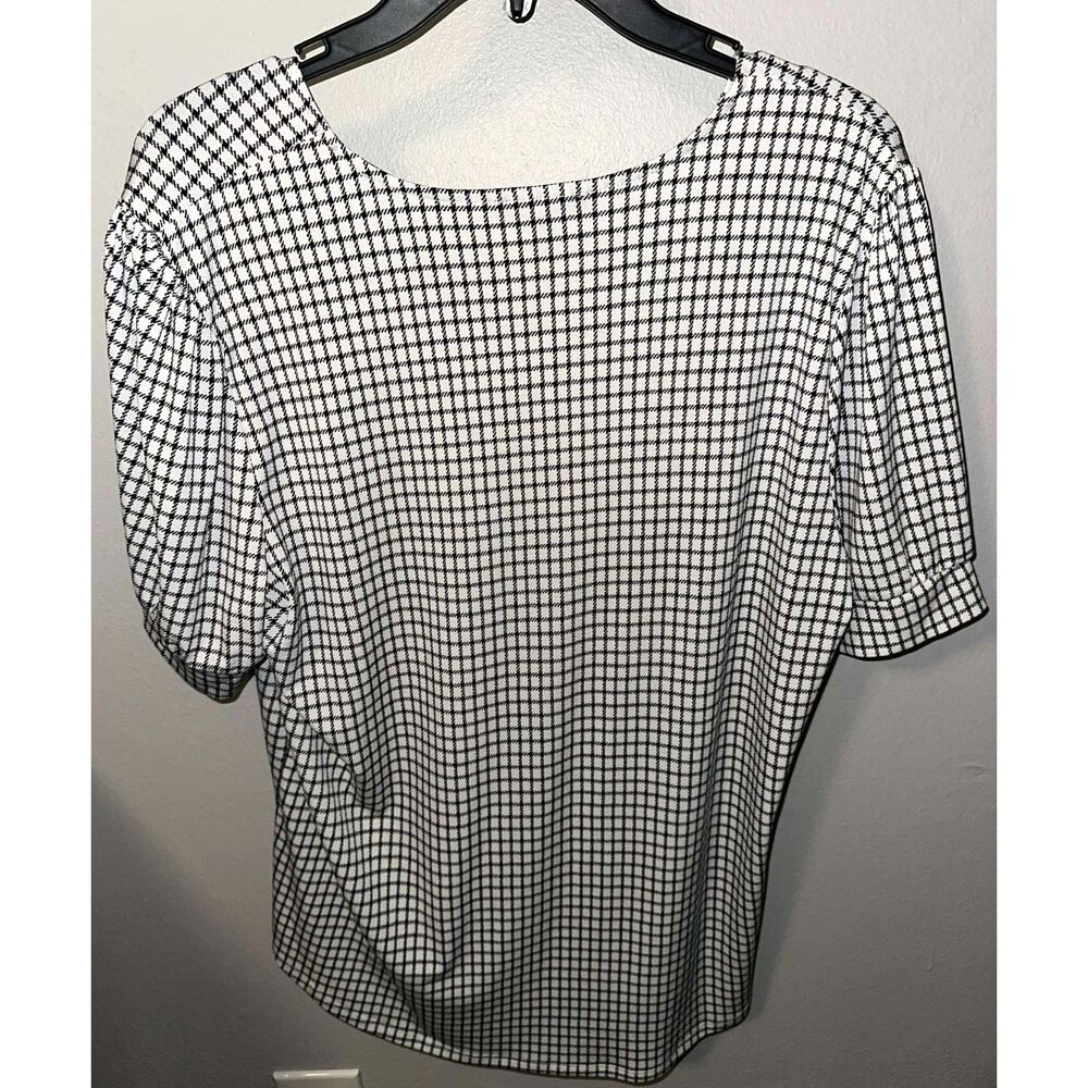 Adrianna Papell Black & White Checkered Blouse – Size Large - Picture 3 of 4